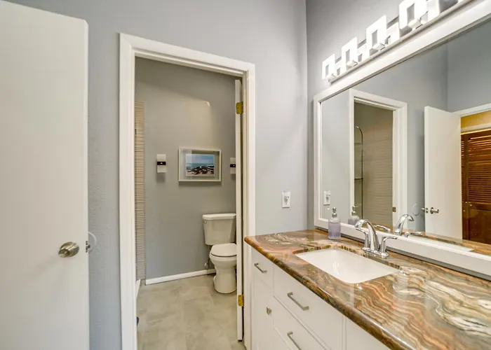 Holiday home Hot Tub & Game Room: Scenic Home! *
