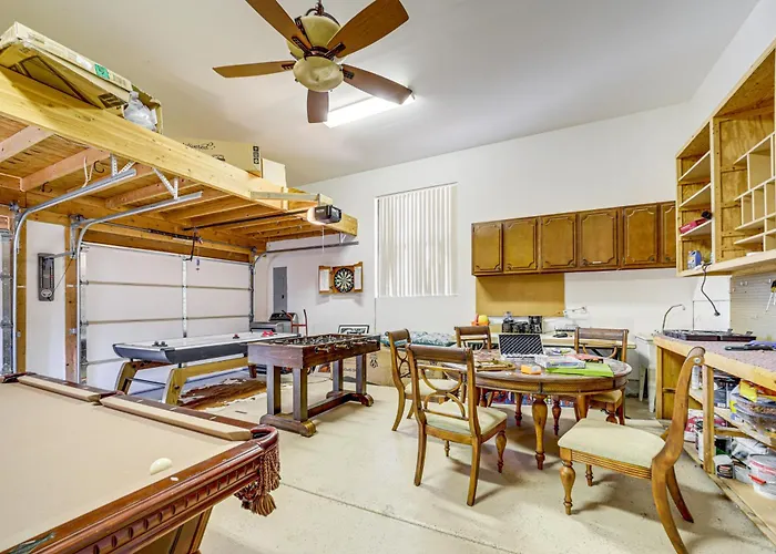 Holiday home Hot Tub & Game Room: Scenic Home! *